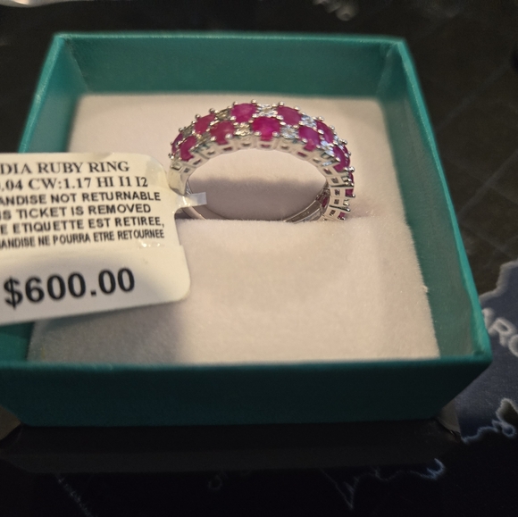 Brand new ring made of ruby's and diamonds - Picture 2 of 5